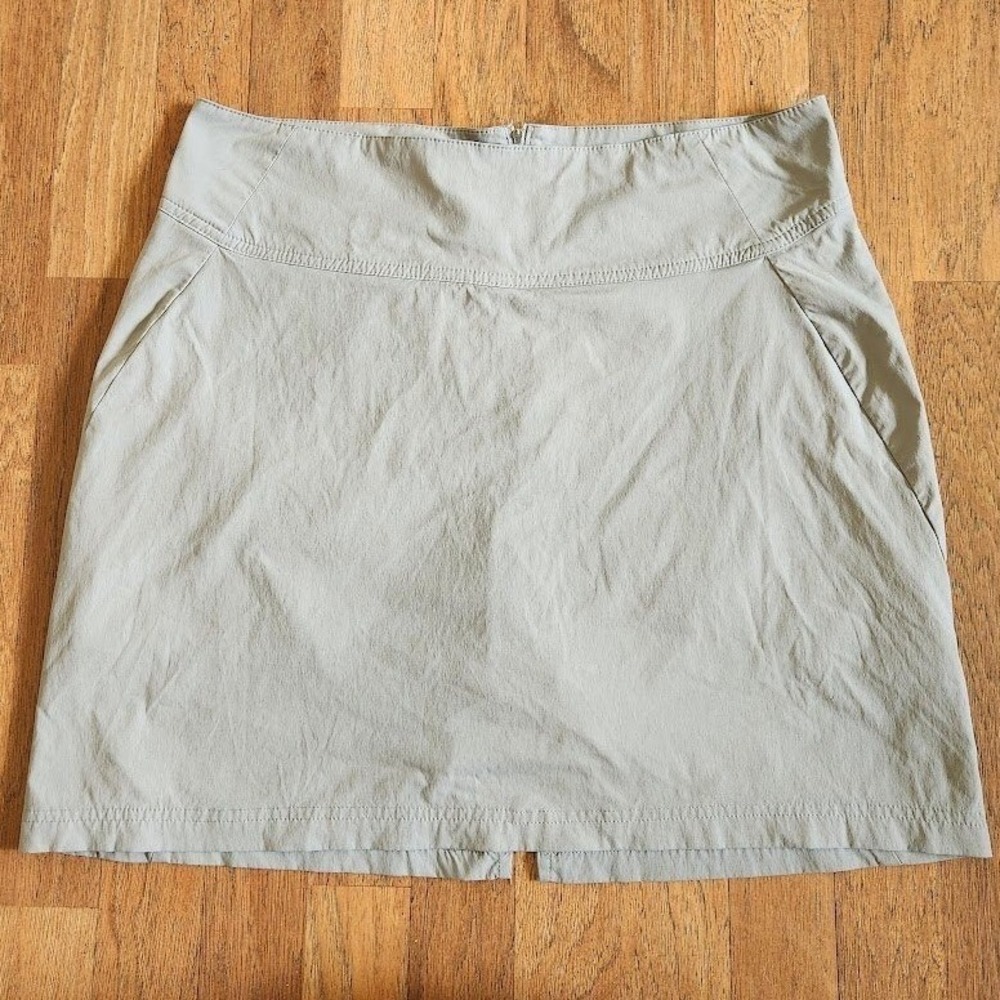 Royal Robbins Discovery Skort Womens Sage Green Hiking Travel Skirt Size 10 366